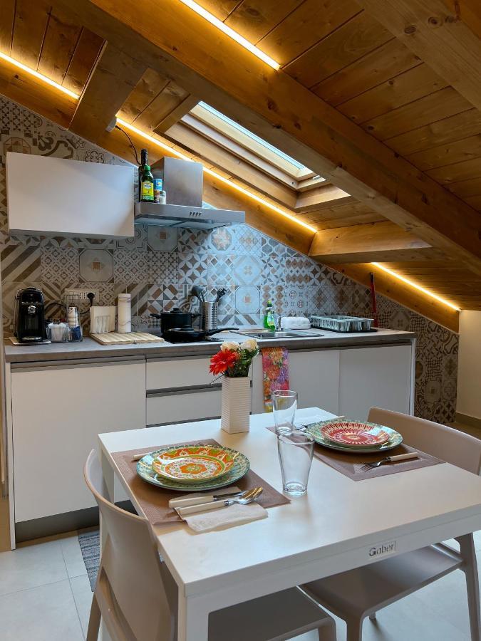 Interno7 Rooms カステッランマーレ・ディ・スタービア エクステリア 写真